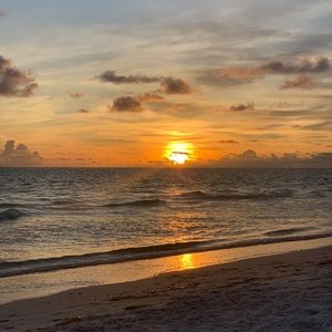 Meet your Posher, Debbra